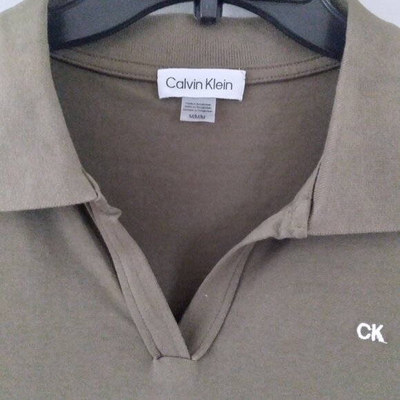 Olive green Calvin Klein collared tshirt dress, size Medium, new with tags - Picture 4 of 7